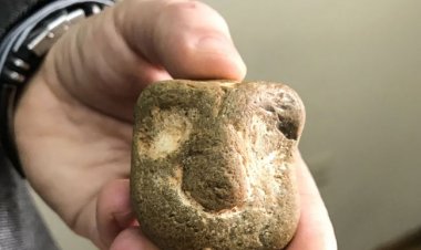 İSTANBUL BEYKOZ´DA PALEOLİTİK DÖNEM TAŞINABİLİR KAYA SANATI ÖRNEKLERİ BULUNDU