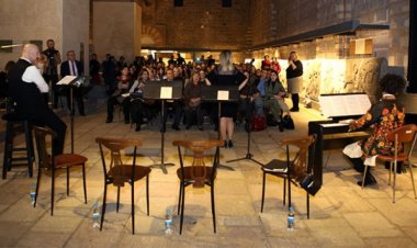 Tarihin gölgesinde müzik ziyafeti
