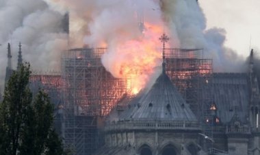 Notre-Dame Katedrali'ndeki yangın restorasyon kaynaklı olabilir