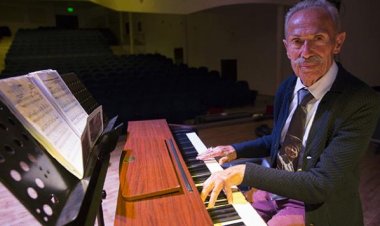 Ankara caz festivalinde İlham Gencer ve kızı Ayşe Gencer müzikseverlerle buluştu