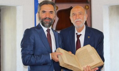 441 yıllık yazma eser İbn Haldun Üniversitesine emanet