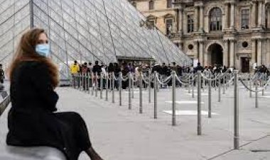 Fransa'da müzeler yeniden açıldı
