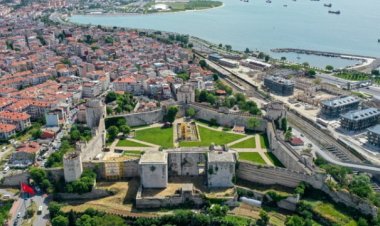 Yedikule Hisarı'nda restorasyon çalışmaları sürüyor