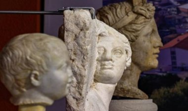 “Satyros” kabartması sergilenmeye başlandı