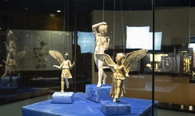 İzmir Arkeoloji Müzesi Peri heykelcikleri'ni ziyarete açtı