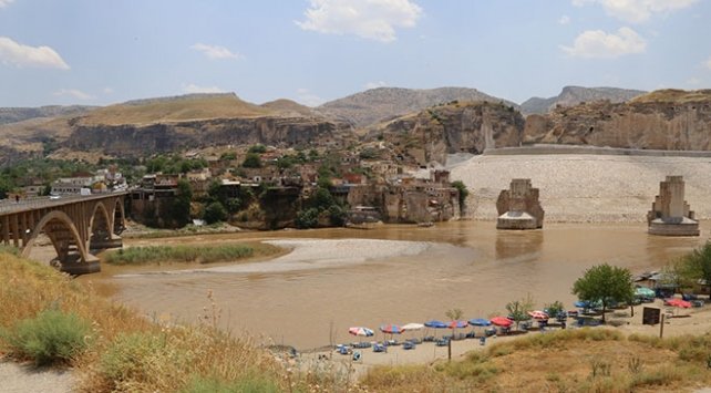 Tarihi Hasankeyf Kalesi'ne tekneyle ulaşılacak