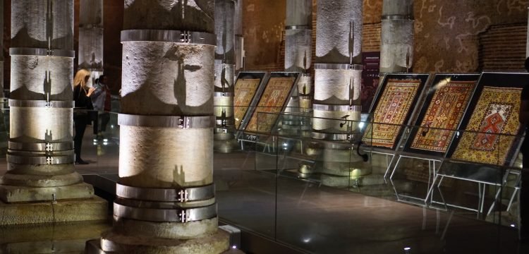 Koleksiyoner Selçuk Mergen'in Milas halıları İstanbul'da sergileniyor