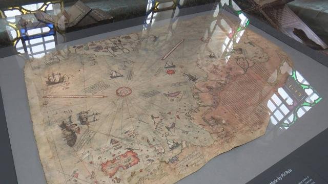 Piri Reis'in dünya haritası Topkapı Sarayı'nda sergileniyor